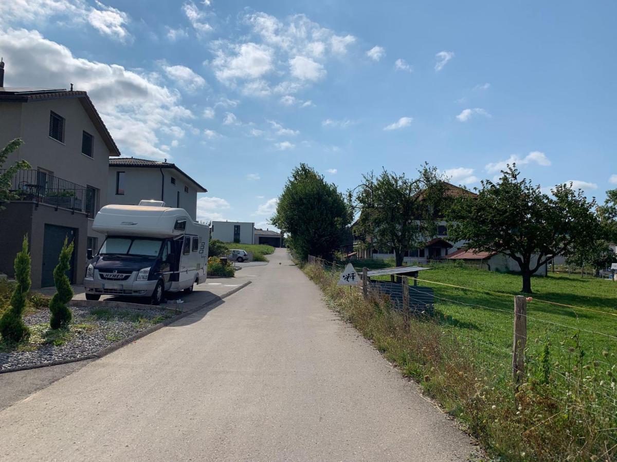 C&C Motorhome/Rv/Caravan/Van Park La Sonnaz Kültér fotó